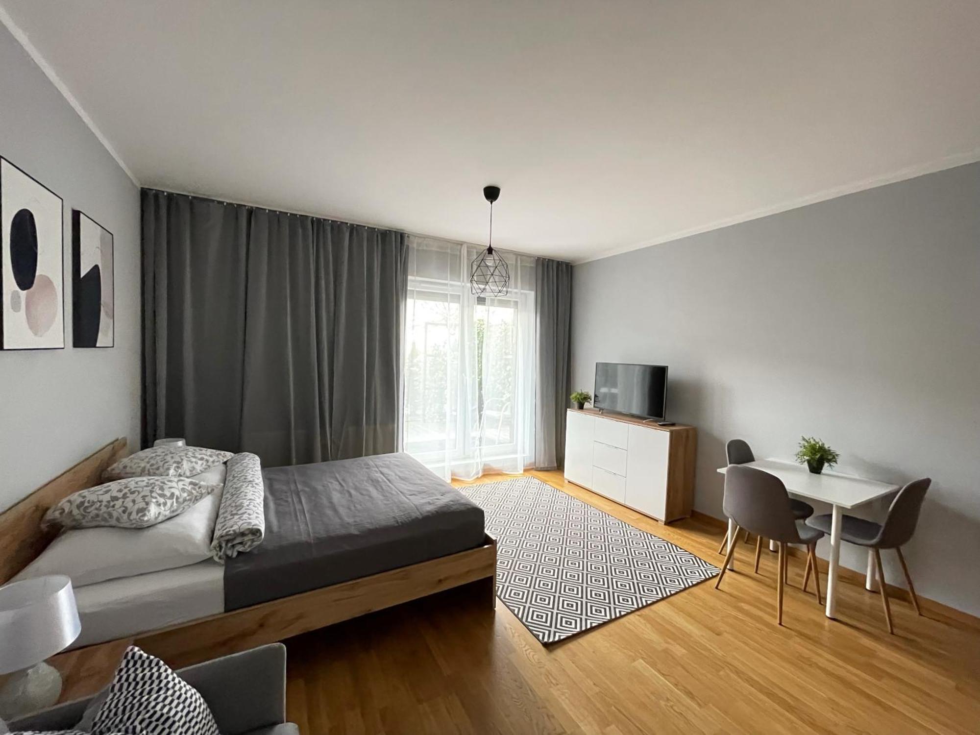 Apartamenty Tespis - Francuska Atal Park II Katovice Exteriér fotografie